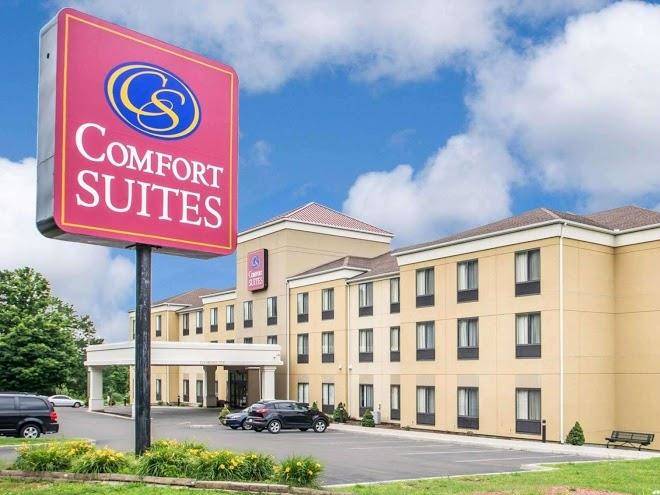 Comfort suites vestal near university
