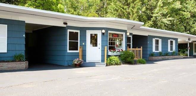 Whispering winds motel