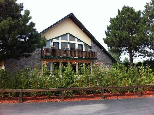 Americas best value inn plattsburgh