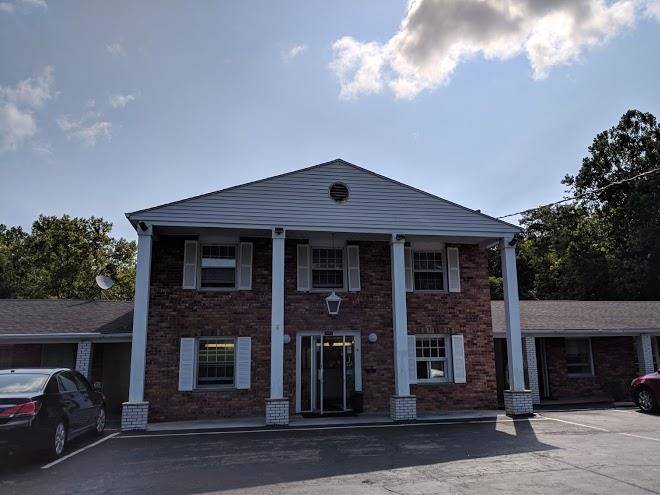 Golden manor motel