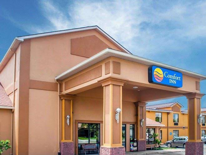 Comfort Inn Near Walden Galleria Mall Image