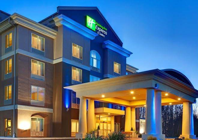 Holiday Inn Express & Suites Hamburg Image