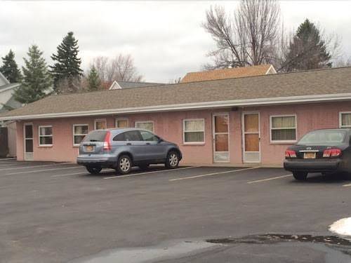 Pink fountain motor inn