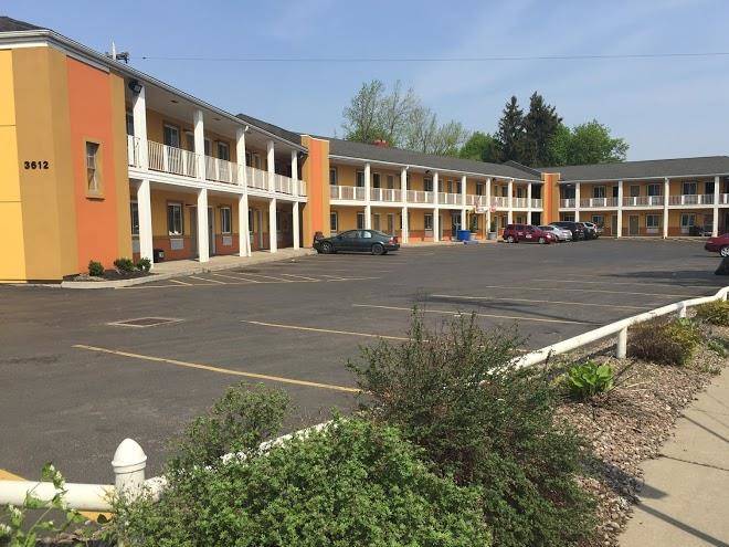 Travelodge Buffalo University District Image