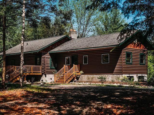 The Bark Eater Inn Image