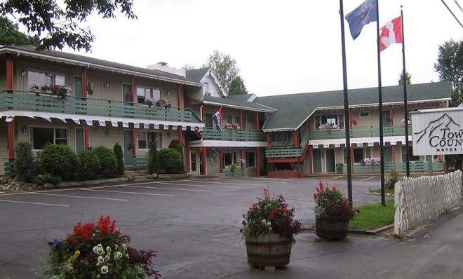 Town & country motor inn