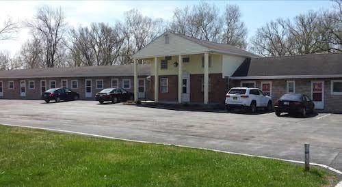 Colonial west motel