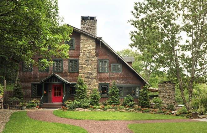 Deer mountain inn