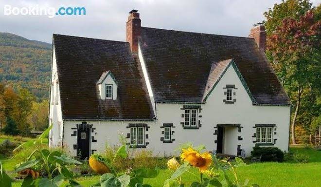 Georgian garden inn
