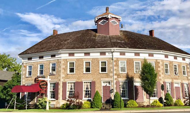 Ye olde landmark tavern