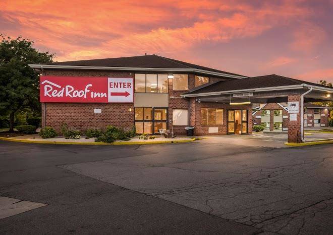 Red roof inn rochester airport