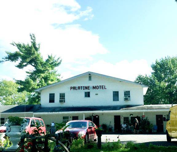 Palatine motel