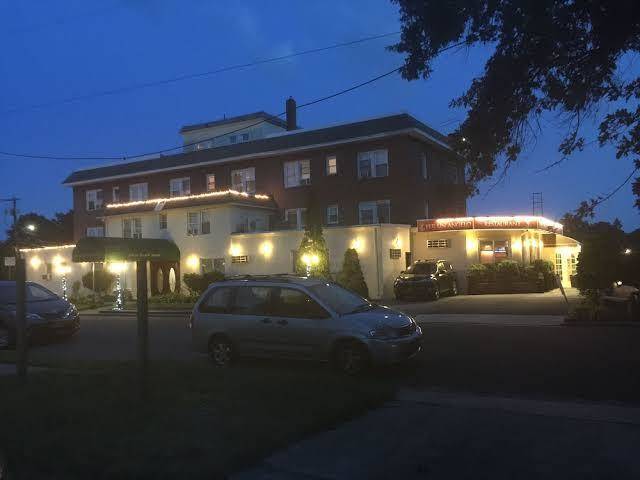 Jones beach hotel