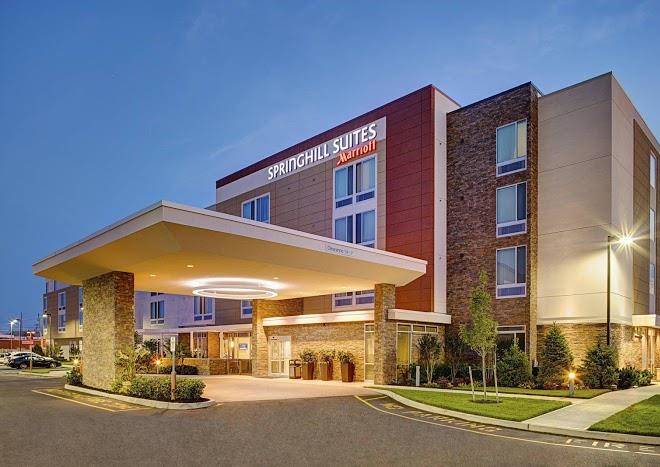Springhill suites by marriott carle place garden city
