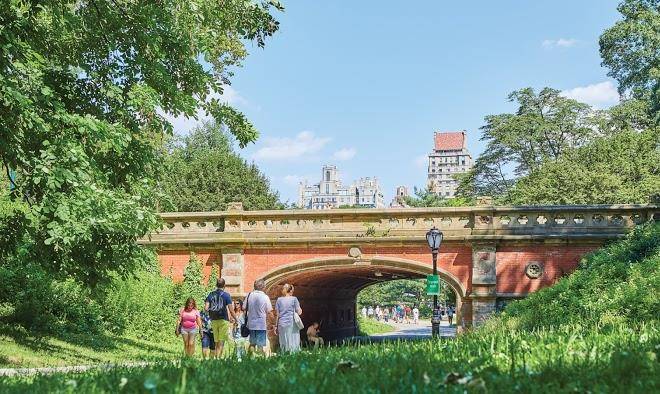 5th & 55th Residence Club Image