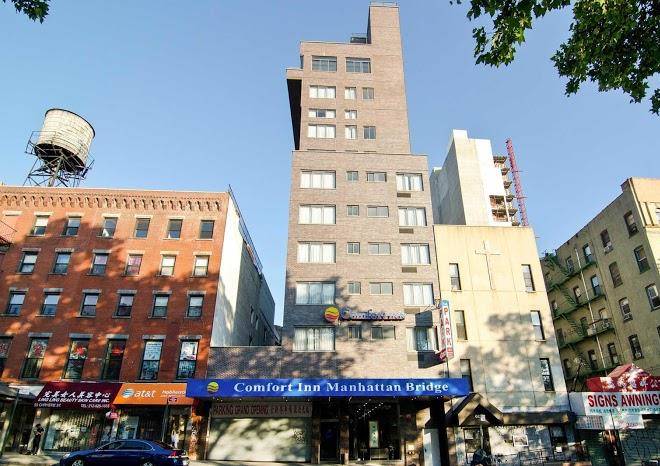 Comfort Inn Manhattan Bridge Image