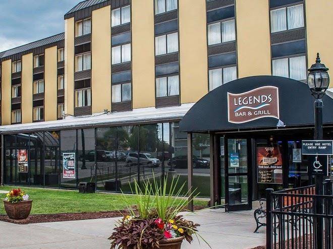 Quality Hotel & Suites At The Falls Image