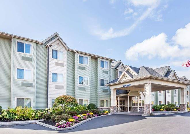 Microtel Inn & Suites By Wyndham Verona Image