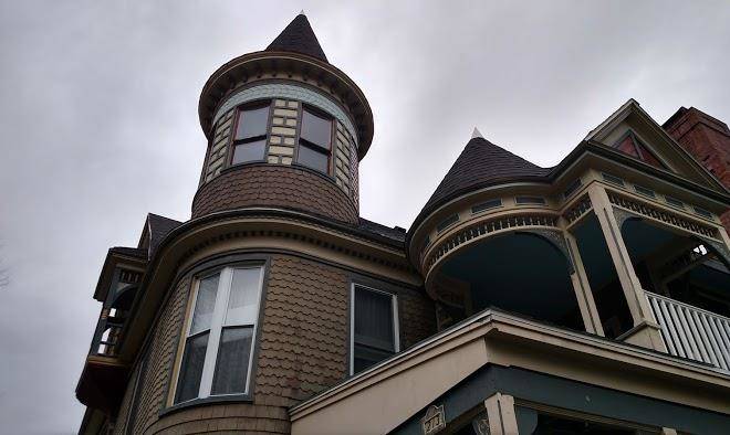 The brass lily bed and breakfast