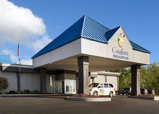 Comfort Inn & Suites Airport Image