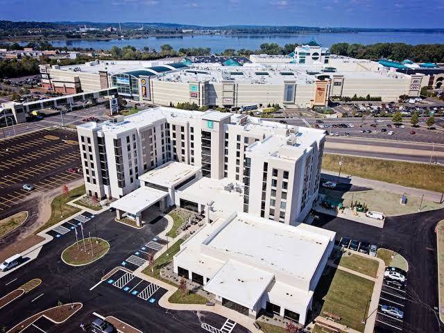 Embassy suites by hilton syracuse destiny usa