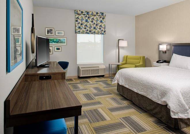 Hampton inn & suites syracuse north airport area