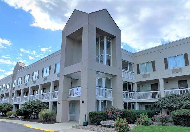 Hotel East Syracuse Image