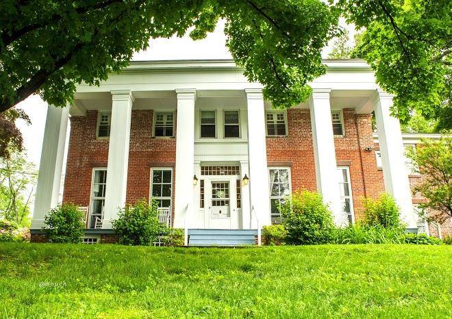 Cromwell manor historic inn