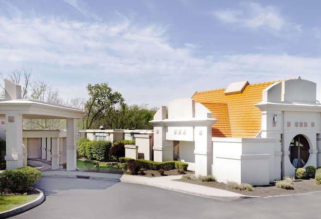 Howard Johnson By Wyndham Newburgh West Point Image