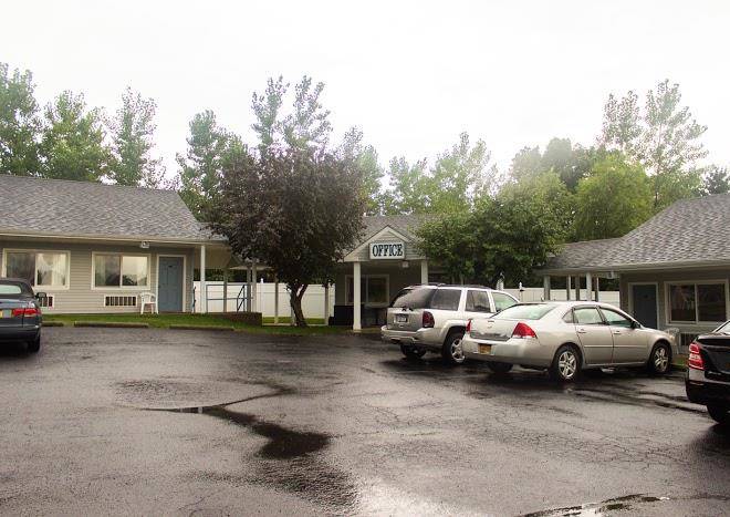 Dollinger's motor inn