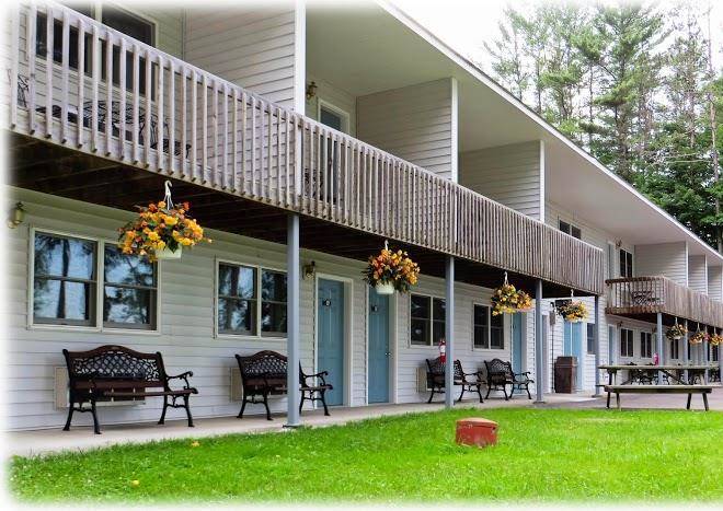 Bayside inn & marina