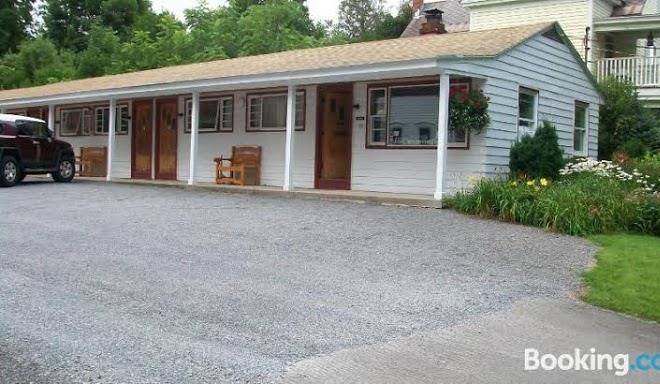 Mohican motel