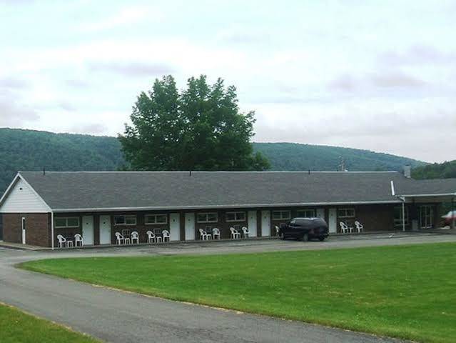 Red carpet inn oneonta ny