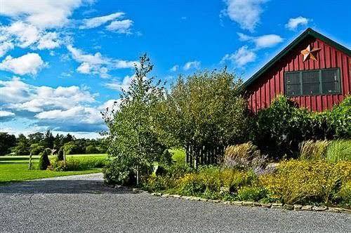 The meadowlark inn