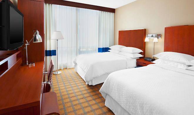 Four Points By Sheraton Long Island City Queensboro Bridge Image