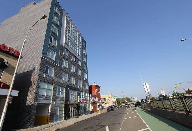Queens hotel