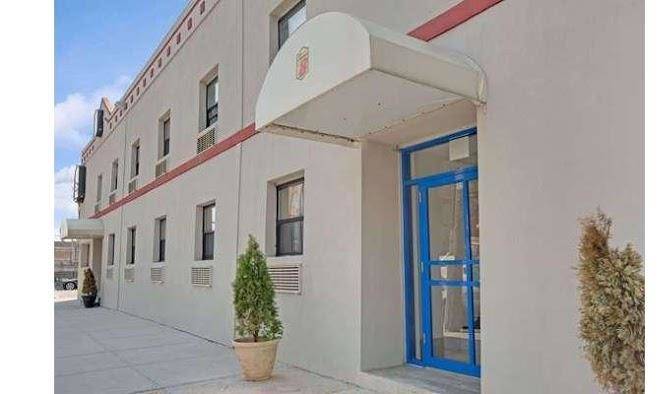 Super 8 by wyndham long island city lga hotel