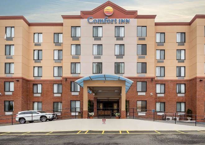 Comfort Inn Staten Island Image