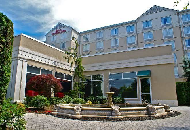Hilton Garden Inn New York Staten Island Image