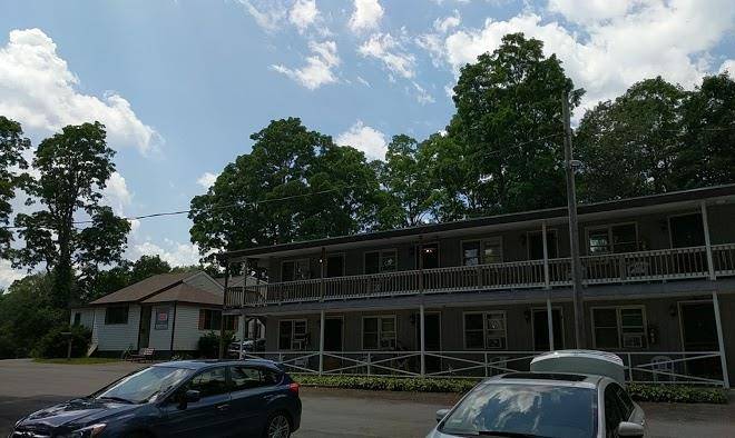 Locust grove motel & efficiencies the