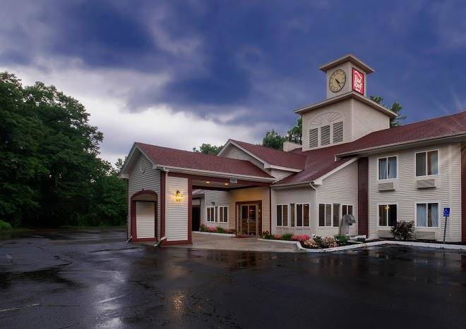 Red roof inn clifton park