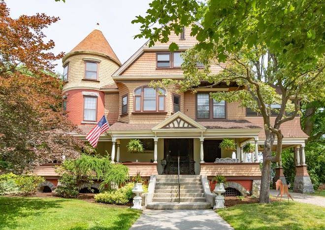 Saratoga dreams bed and breakfast
