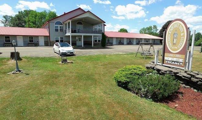 Golden knight inn & suites