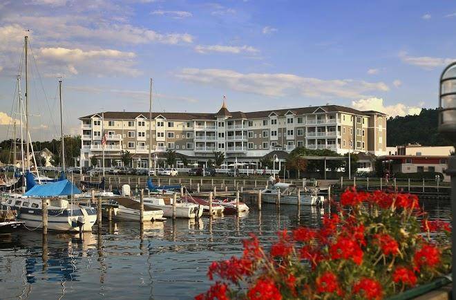 Watkins glen harbor hotel