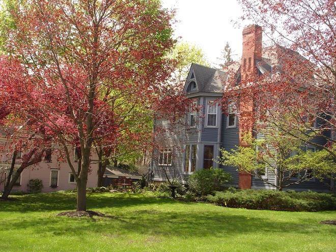Lake and vine b&b