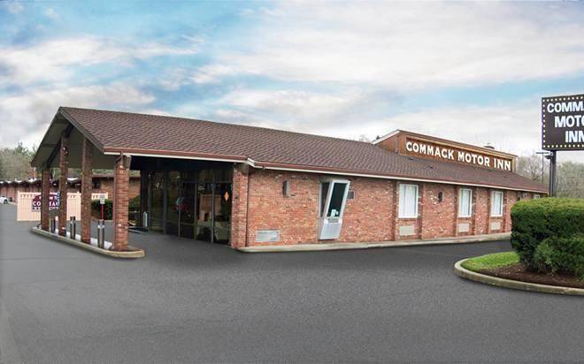 Commack motor inn