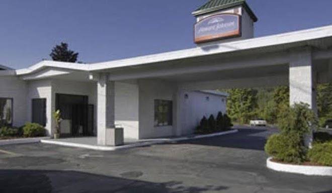 Knights inn liberty
