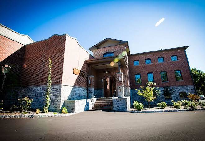 Diamond mills hotel