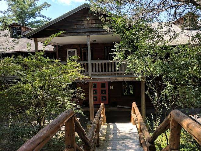 Sky lake lodge