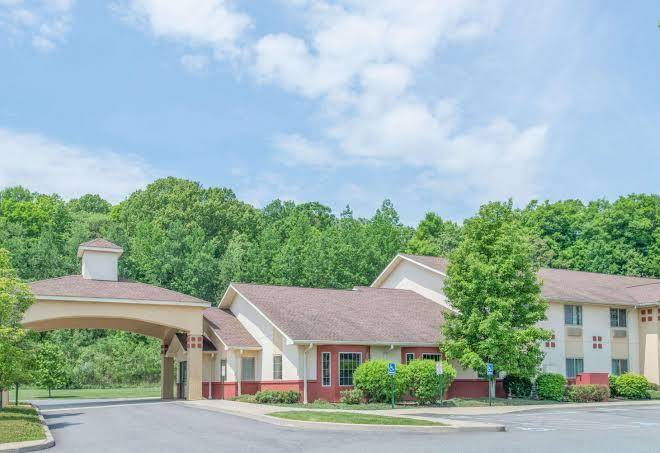 Super 8 by wyndham highland ny